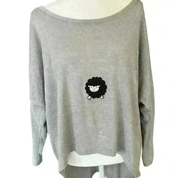 UGET Woman’s Oversized Grey sweatshirt/ Shirt Size Large​ - Picture 1 of 6